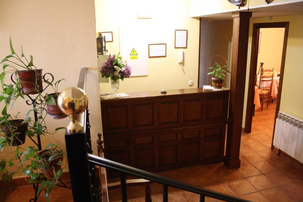 Hostal La Balquina Чинчон Экстерьер фото